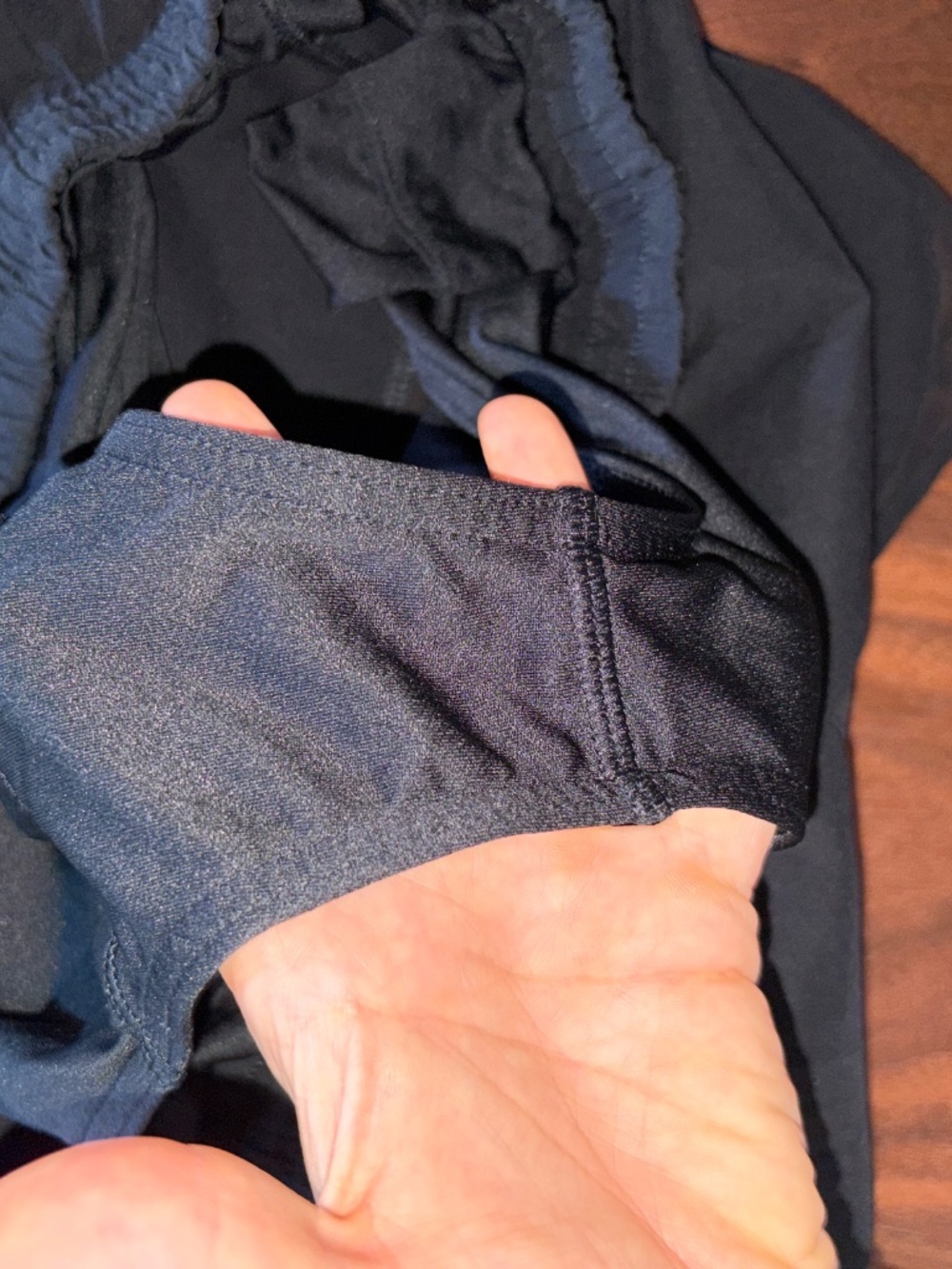 Athleta Mesh Racer Run Mid Rise 4" Short - Picture 4 of 4